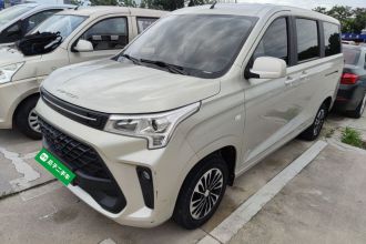 东风风光 风光380 2022款 1.5L 舒适型客车(钢板弹簧)5座