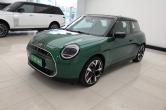 电动MINI COOPER 2026款 463km COOPER SE 艺术家