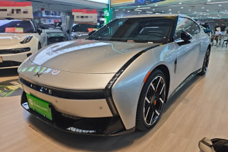 小鹏P7 2025款 702 长续航 Ultra