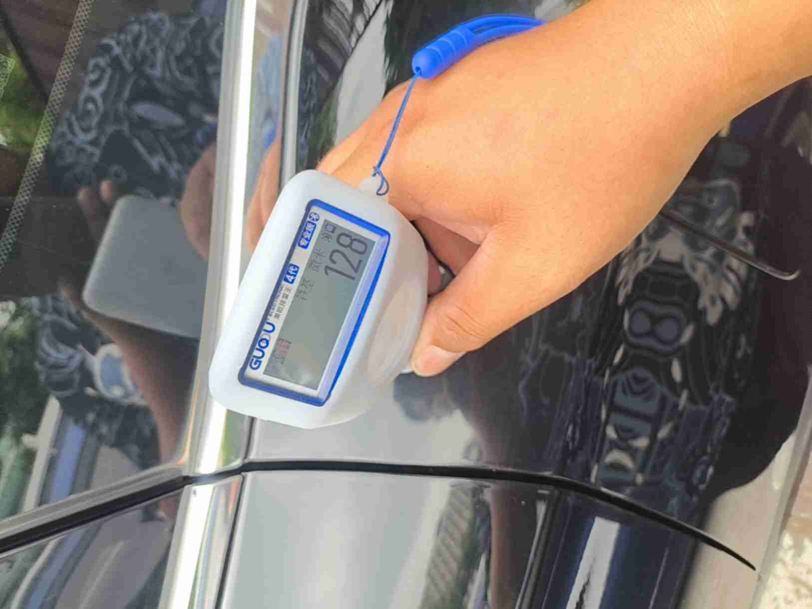 左后翼子板补漆痕迹实拍