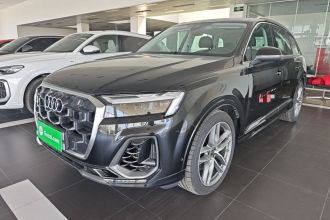 奥迪Q7 2024款 55 TFSI quattro S line运动型