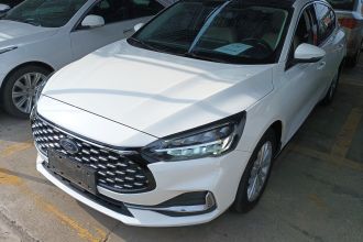 福特 福克斯 2021款 三厢 EcoBoost 180 自动锋潮型