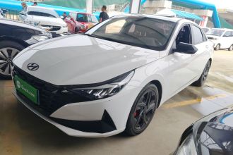 现代 伊兰特 2022款 1.5L CVT 20周年纪念款