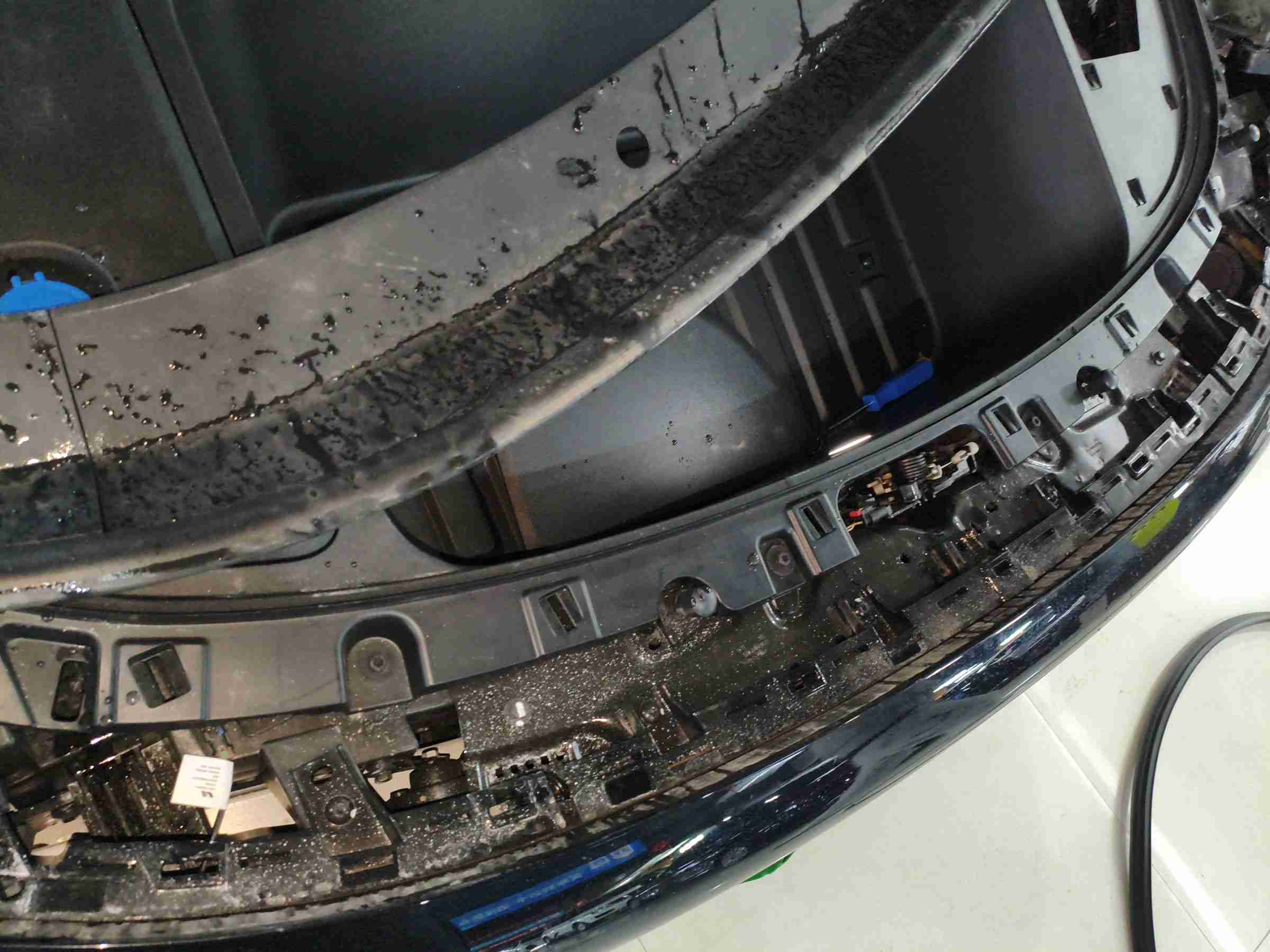 水箱框架更换维修点实拍