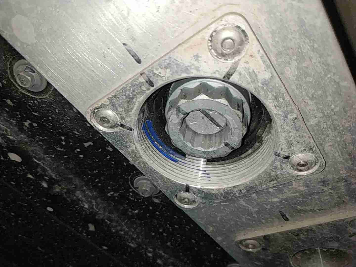 动力电池箱底板更换记录检测报告示意