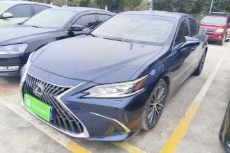 雷克萨斯ES 2022款 300h 臻享版