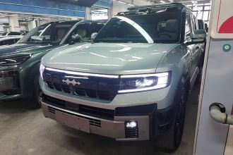 方程豹 豹8 2025款 智勇旗舰版 6座