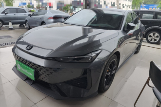 长安UNI-V 2024款 1.5T 尊贵型