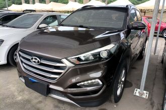 现代 途胜 2018款 1.6T 双离合两驱15周年特别版
