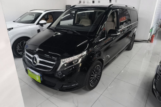 奔驰V级 2018款 V 260 L 尊贵加长版 国VI