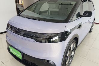 极氪MIX 2025款 长续航智驾版