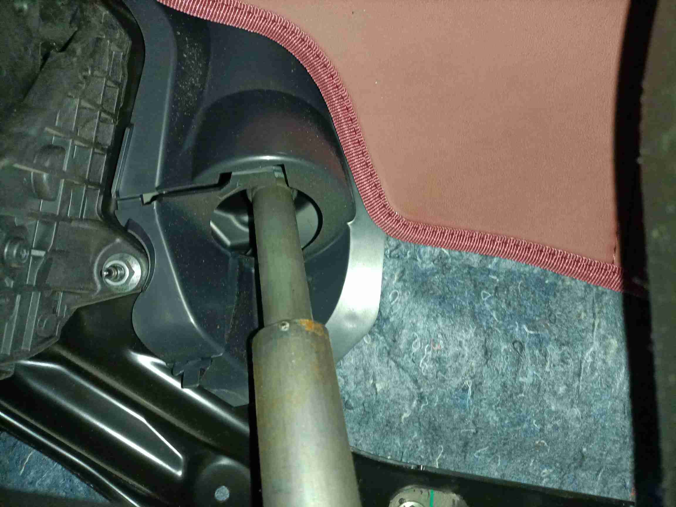 转向柱轻微浮锈实拍