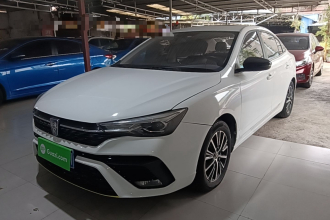 荣威i5 2021款 1.5L CVT铂金版