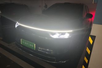 鸿蒙智行 问界M8 2025款 增程 Max+版 53.4kWh 6座版 (192线激光雷达）