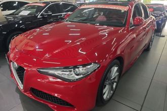阿尔法·罗密欧 Giulia朱丽叶 2017款 2.0T 200HP 豪华版