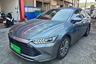 比亚迪 秦PLUS 2023款 冠军版 DM-i 55KM超越型