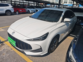 名爵 MG5 2025款 180DVVT 全球豪华版