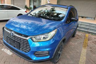 比亚迪 元新能源 2018款 EV360 智联炫酷型