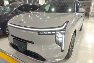 智己汽车 智己LS8 2026款 66 Ultra 科技旗舰大五座