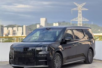 极氪009 2024款 七座过道版四驱 108kWh