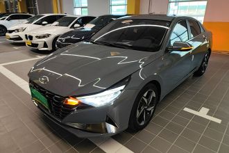 现代 伊兰特 2022款 1.5L CVT LUX尊贵版