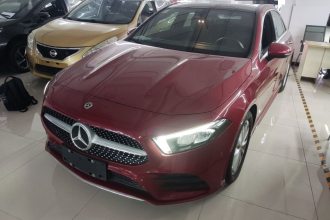 奔驰A级 2021款 A 200 L 运动轿车时尚型