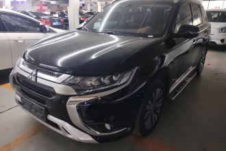 三菱 欧蓝德 2021款 2.4L 四驱致享版 7座