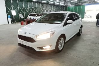 福特 福克斯 2015款 两厢 1.6L 自动风尚型