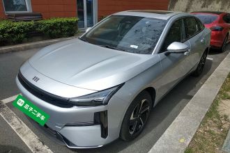 吉利银河 银河L6 2025款 EM-i 140km 星舰版