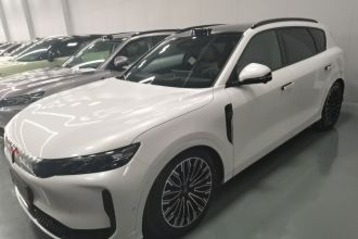 岚图汽车 岚图FREE 2025款 FREE+ 四驱乾崑版
