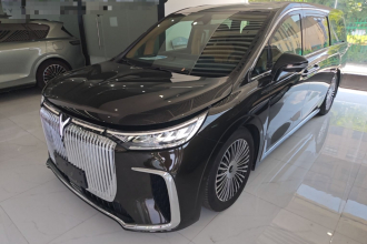 岚图汽车 岚图梦想家 2025款 PHEV 四驱旗舰鲲鹏版