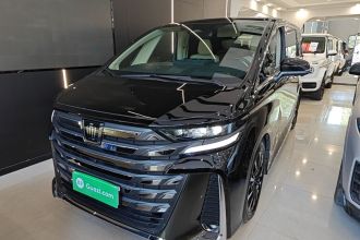 丰田 威尔法 2024款 皇冠 双擎 2.5L 至尊版