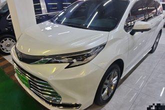 丰田 赛那SIENNA 2024款 2.5L混动 舒适版