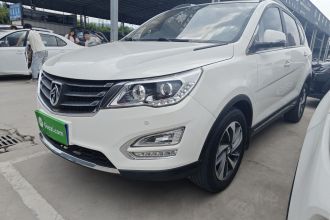 宝骏560 2015款 1.8L 手动豪华型