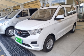 五菱汽车 五菱宏光 2021款 改款1.5L S标准型 电动助力LAR