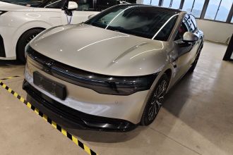 极氪007 2024款 四驱版 75kWh