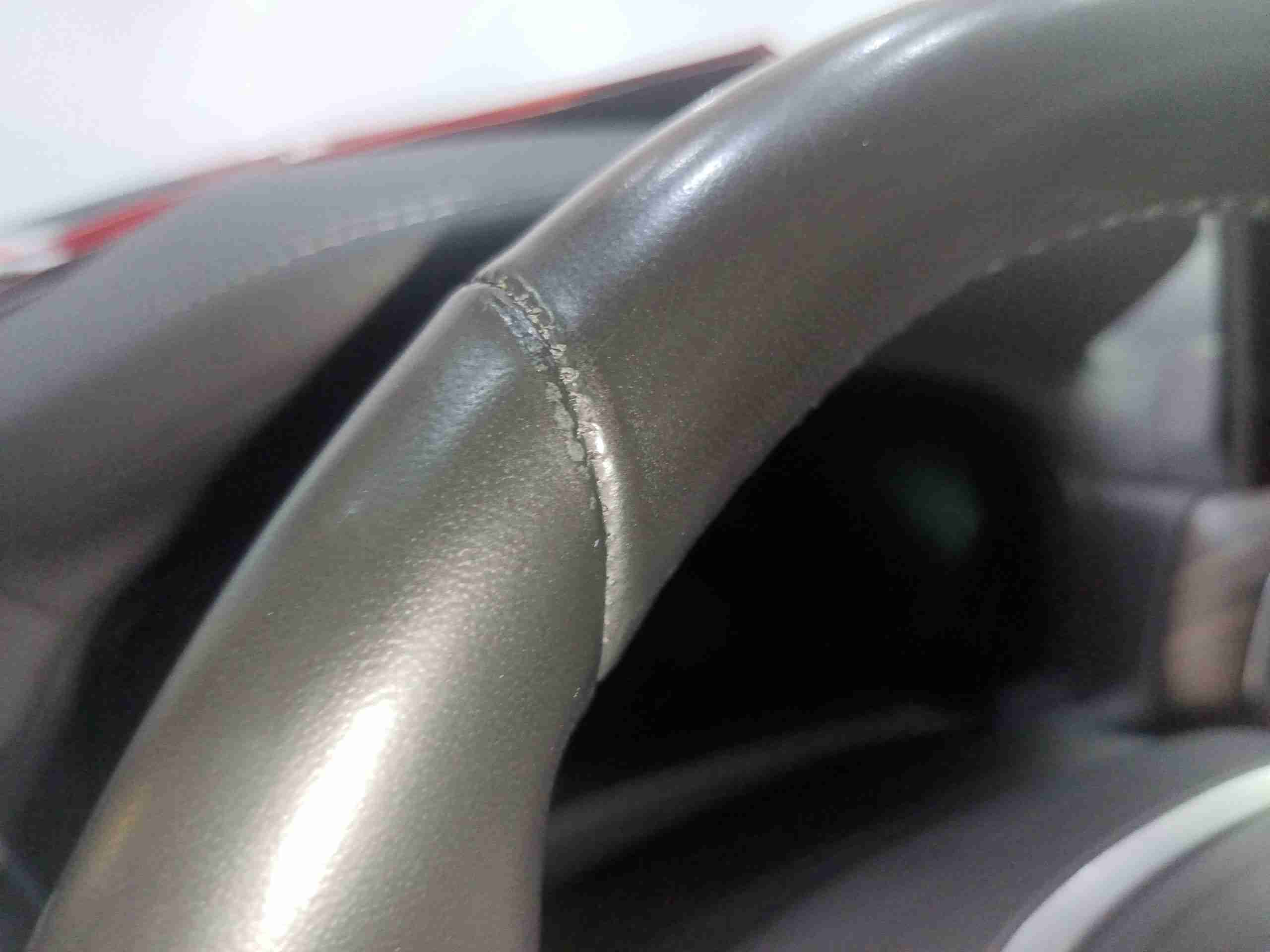 方向盘符合里程的磨损状态
