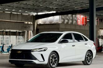 雪佛兰 科鲁泽 2023款 1.3T 轻混自动尊享版