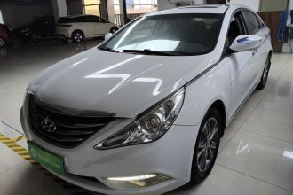 现代 索纳塔 2015款 经典 2.0L 自动豪华版