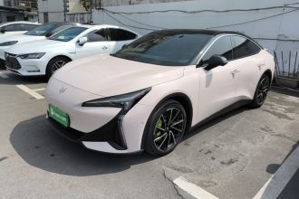 ARCFOX极狐 极狐 阿尔法S5 2024款 708MAX 200kW