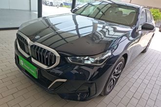 宝马i5 2025款 eDrive 35L M运动套装