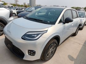 埃安 AION UT 2025款 330星辉版