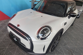MINI 2023款 改款 1.5T COOPER 艺术家
