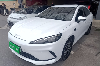 比亚迪 海豹05 DM-i 2025款 DM-i 智驾版 120KM旗舰型