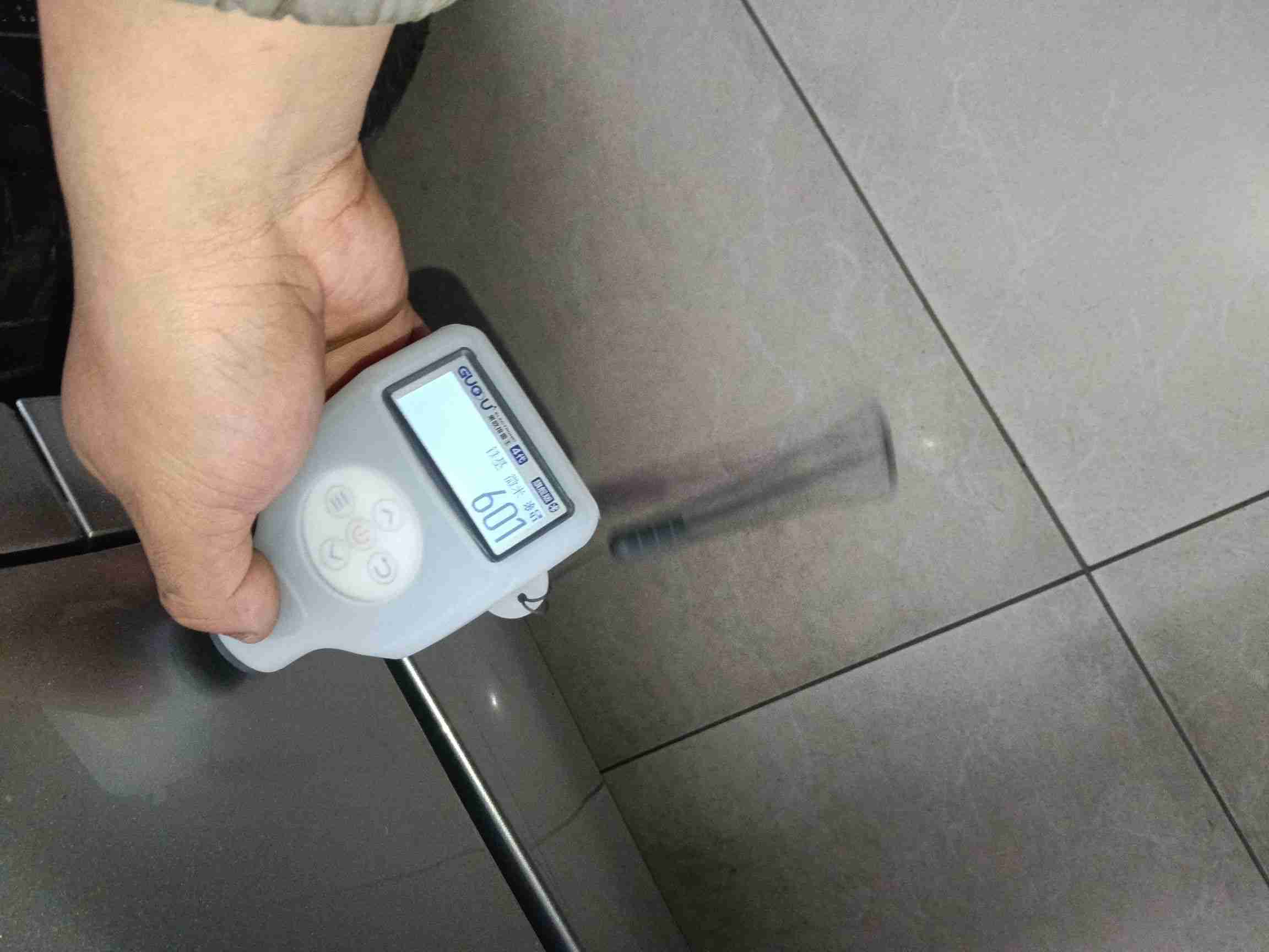 车辆左侧面线条展示