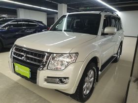 三菱 帕杰罗(进口) 2018款 3.0L 自动标准版