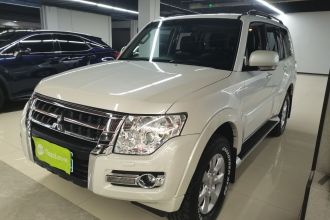 三菱 帕杰罗(进口) 2018款 3.0L 自动标准版