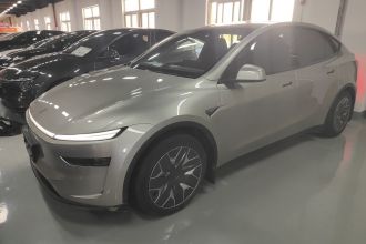 特斯拉 Model Y L 2025款 长续航全轮驱动版