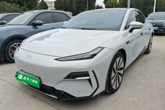 吉利银河 银河E8 2024款 665km 后驱星舰 远航版