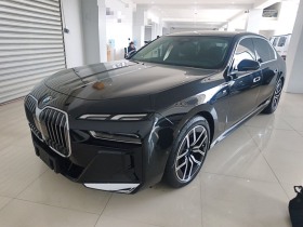 宝马7系 2023款 735Li M运动套装